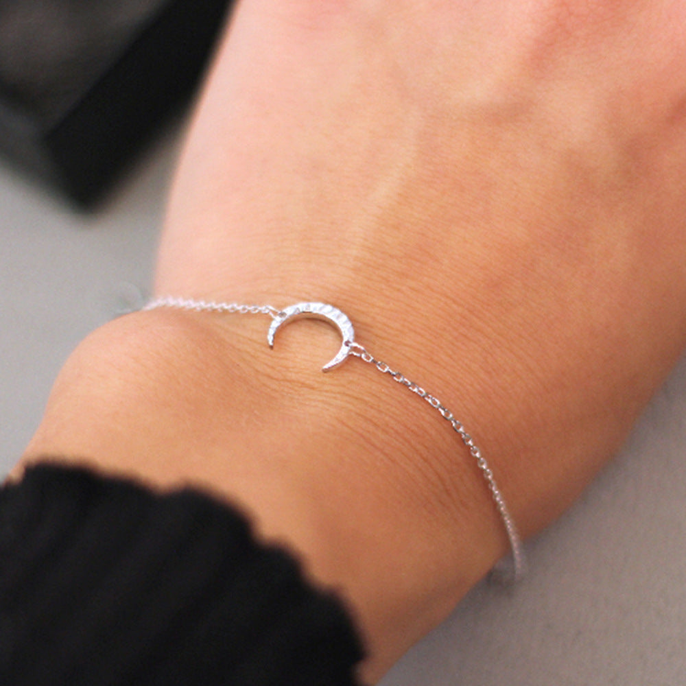 Moon Plain Bracelet